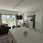 Depto Vista Al Mar Con Cochera Zona Varese - Hola Sur