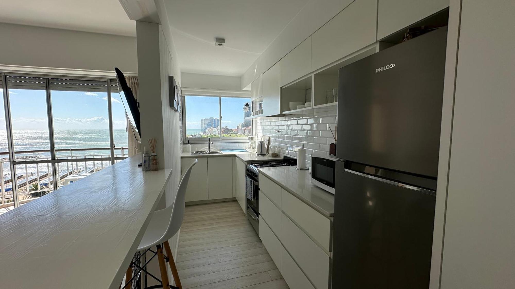 Apartamento Depto Vista Al Mar Con Cochera Zona Varese - Hola Sur Mar del Plata